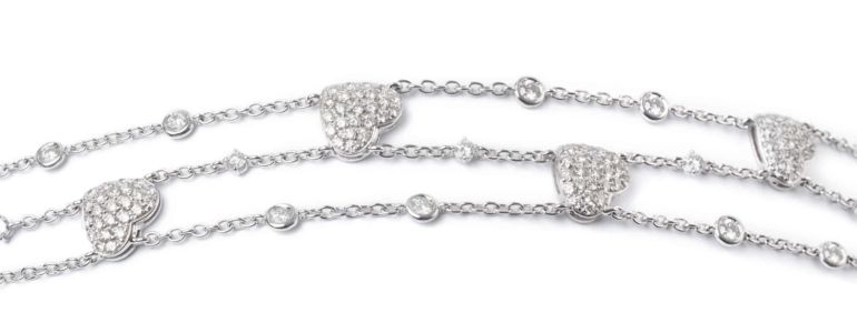 cuore_oro_bianco_bracciale_close_up cuore_oro_bianco_bracciale_close_up